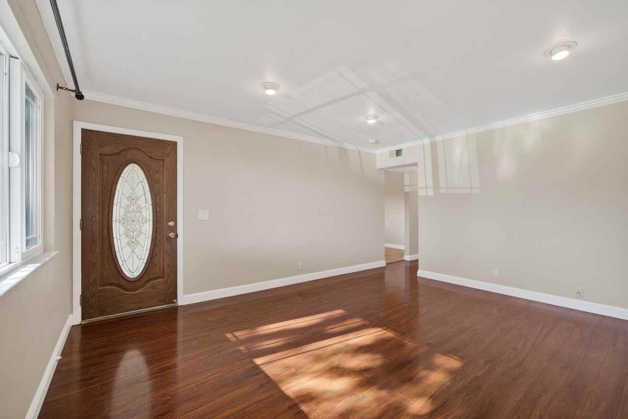 248 N Park Victoria Dr #1 - Photo 4 of 10