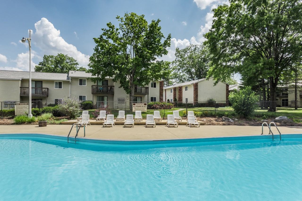 Fountain Park Apartments | Specials Available - Photo 2 of 50