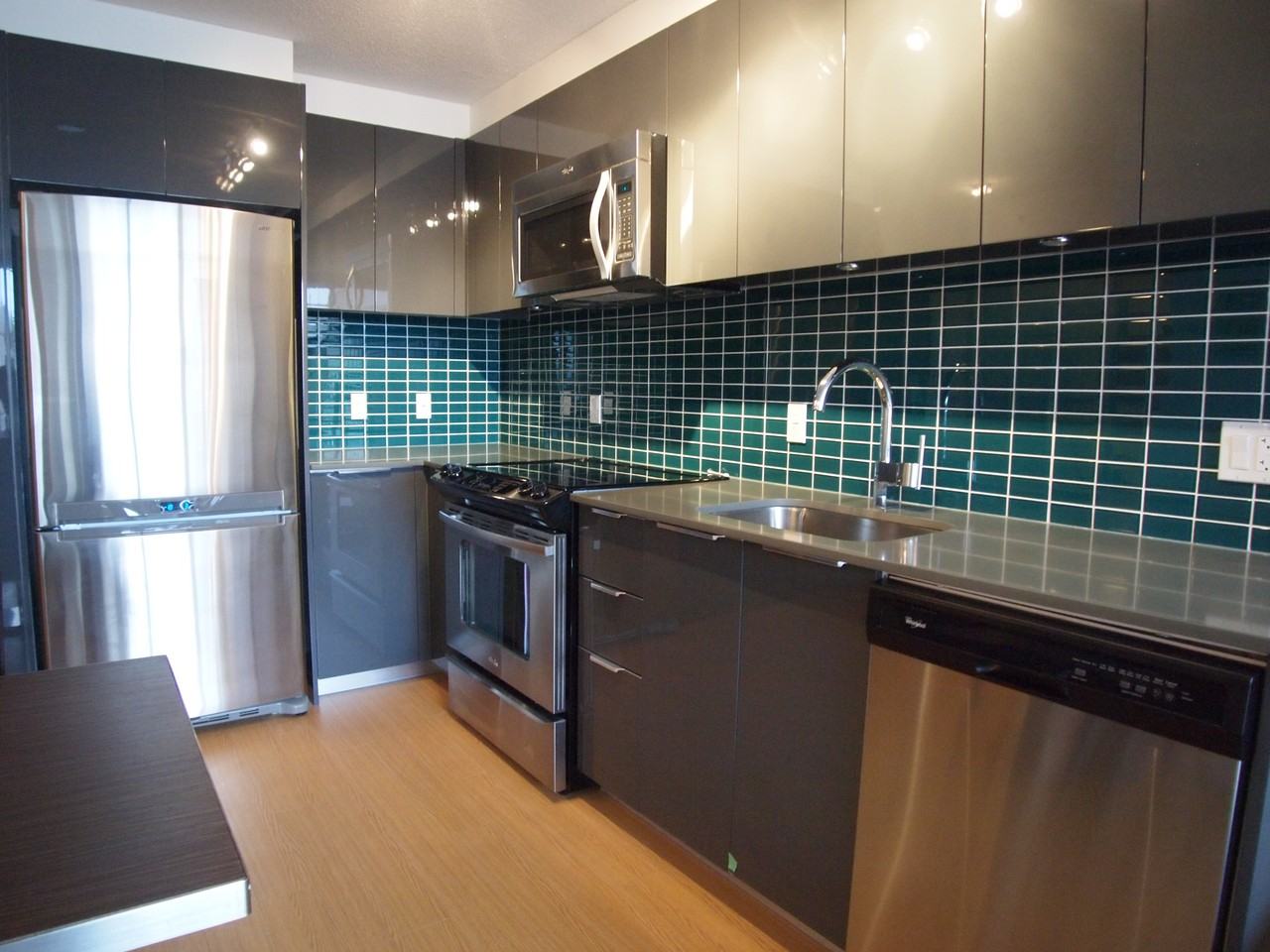 1325 Rolston Street - Photo 6