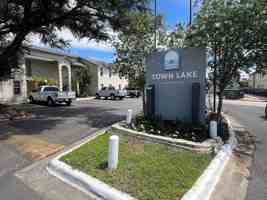 featured image of 1315 E Hillside Rd