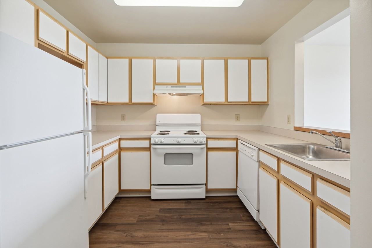 Ednor Apartments I - Photo 4 of 17