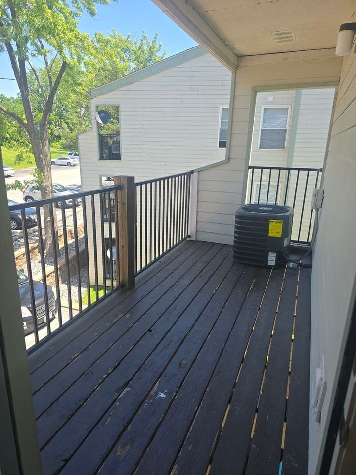 Bent Oak Apartments - Photo 7 of 34
