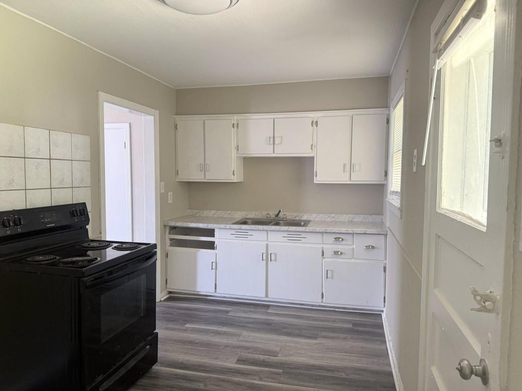 815 16th Ave Nw - Photo 3 of 7
