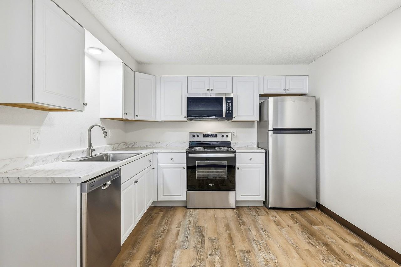 1 Month Free Rent Move In Special! Under New Management! - Photo 3 of 17