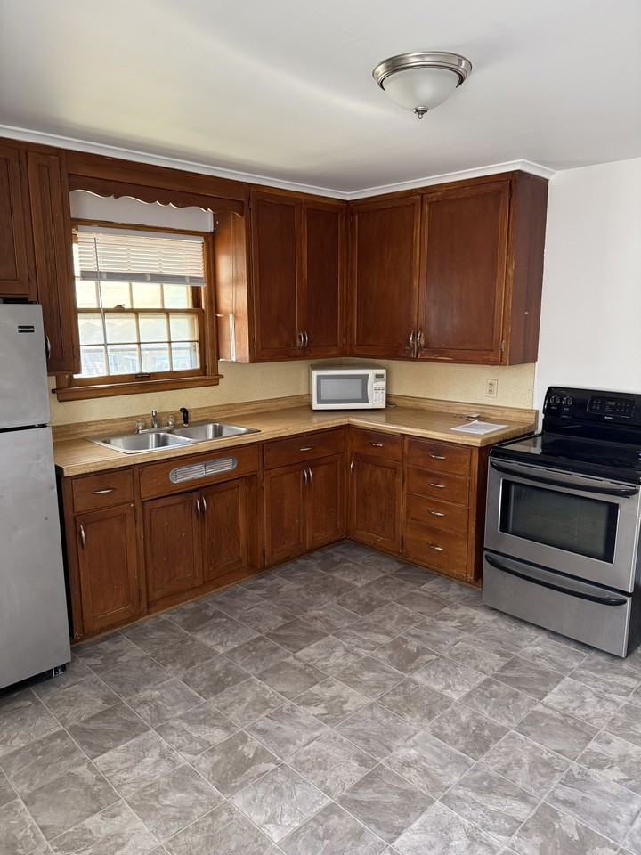 994 Oakdale Ave #2 - Photo 4 of 15