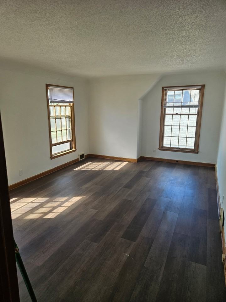 994 Oakdale Ave #2 - Photo 5 of 15