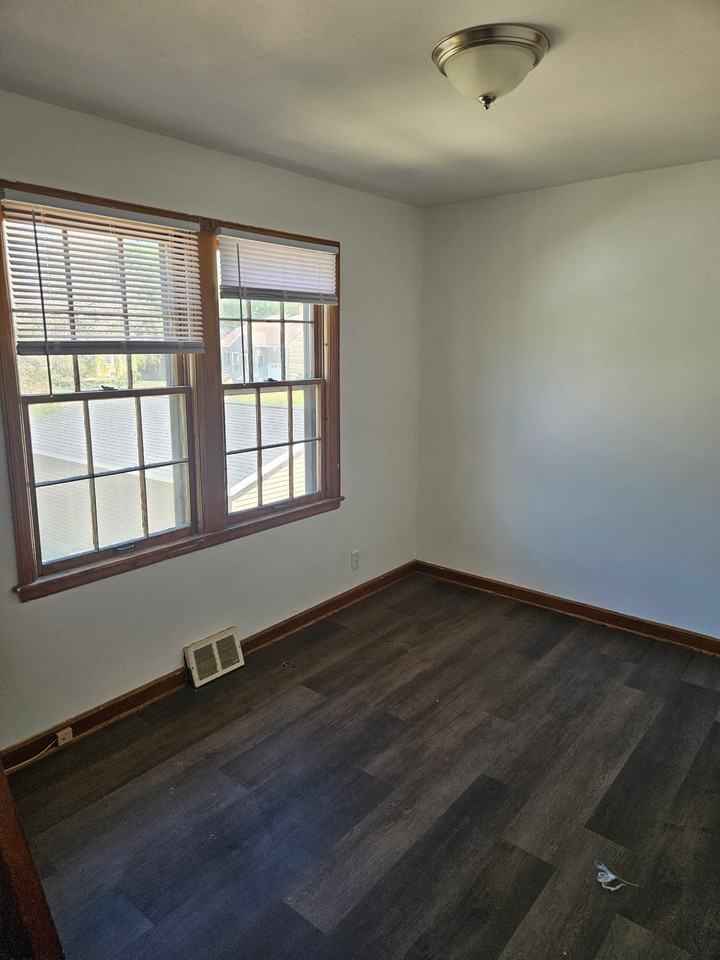 994 Oakdale Ave #2 - Photo 6 of 15