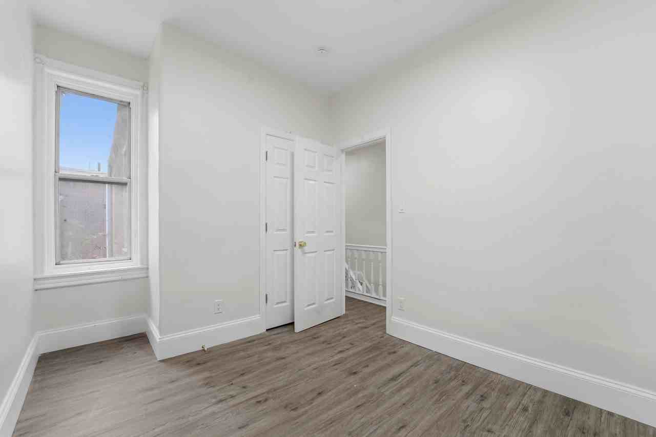 5155 Wyalusing Ave - Photo 4 of 25