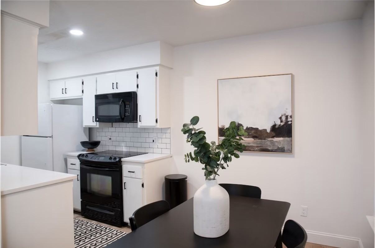 1017 S 22nd St #1 - Photo 5 of 13