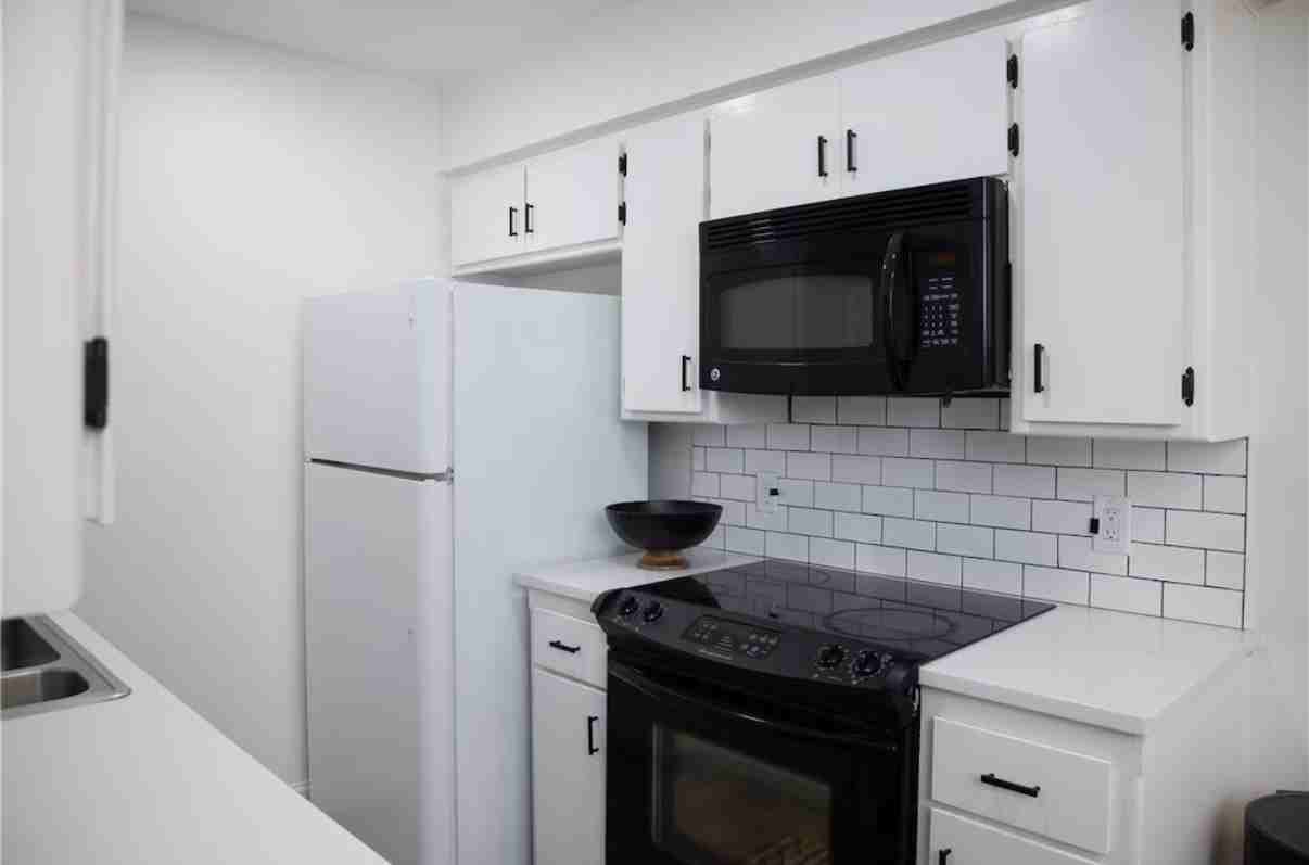 1017 S 22nd St #1 - Photo 7 of 13