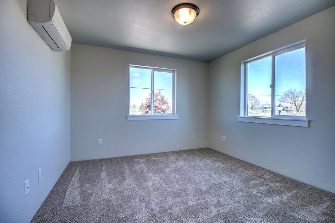 1161 Annalise St - Photo 6 of 11