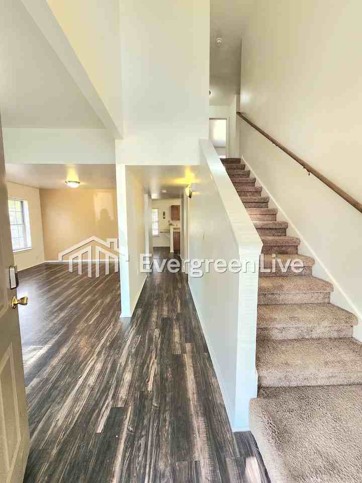 228 Buccaneer Loop - Photo 2 of 24