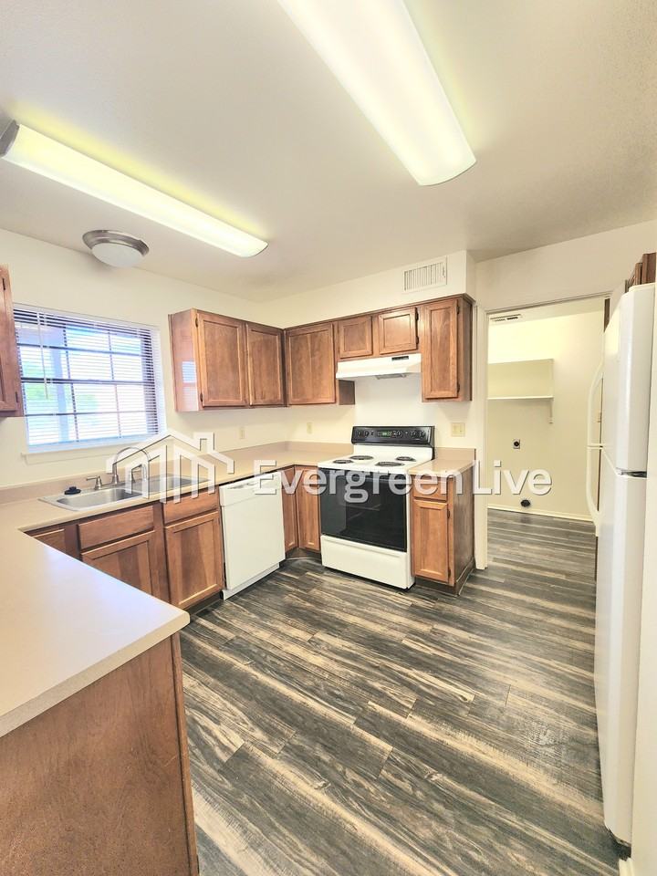 228 Buccaneer Loop - Photo 7 of 24