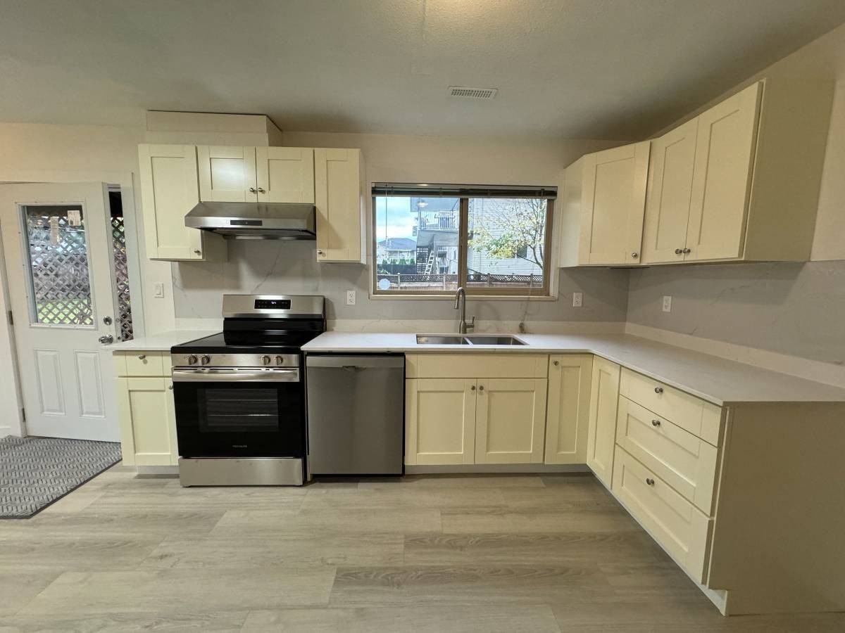20220 Chigwell Street - Photo 4 of 23