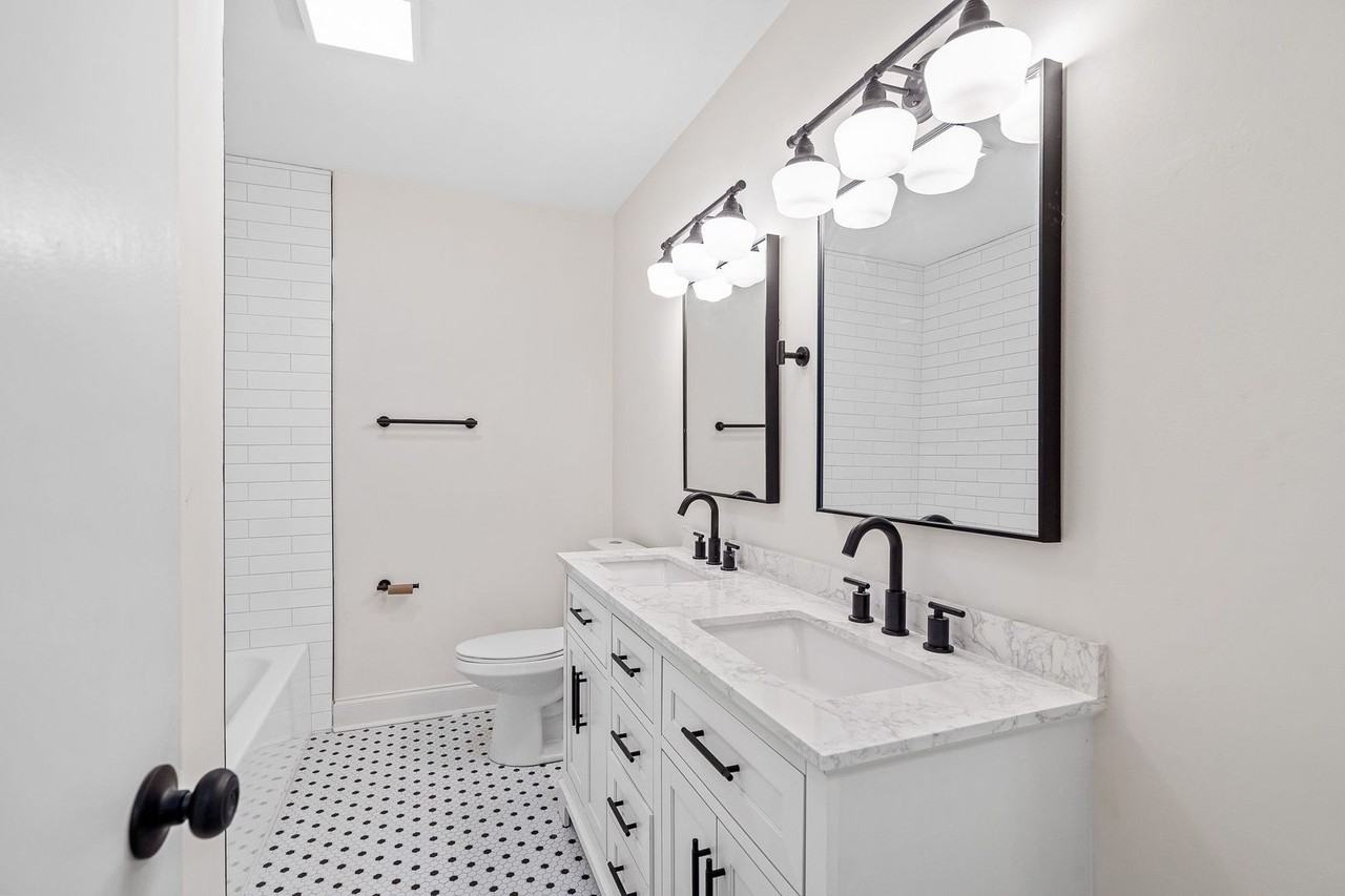 1121 West End Blvd - Photo 4 of 39