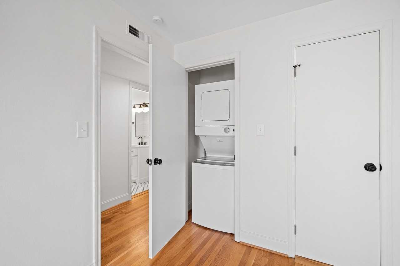 1121 West End Blvd - Photo 6 of 39