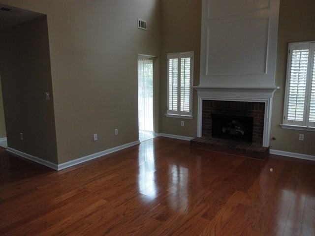 1536 Galewood Cir NE - Photo 2 of 12