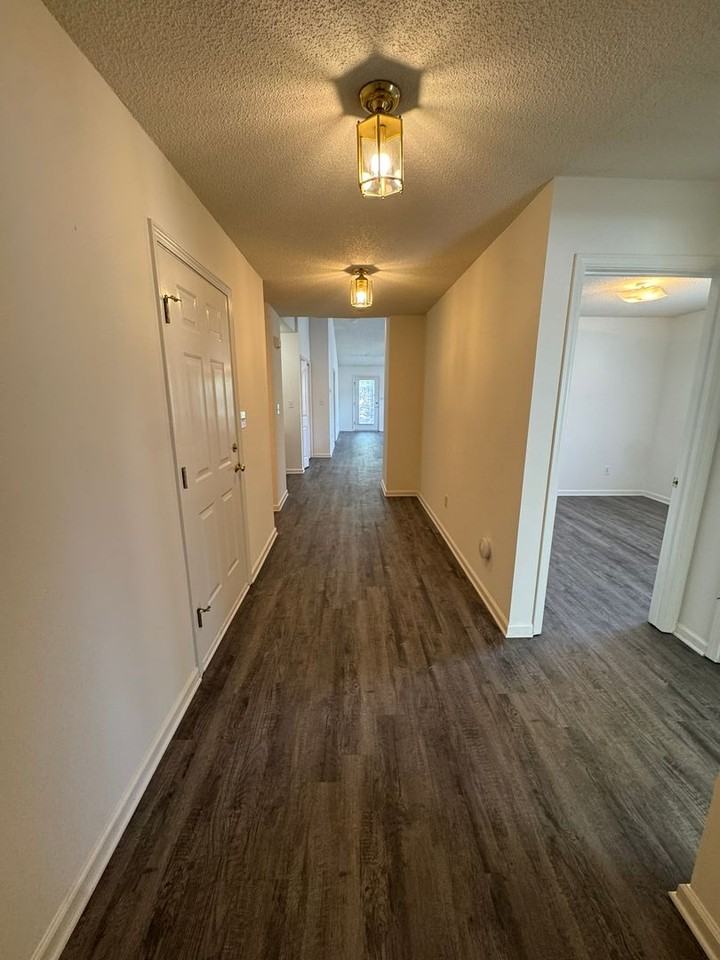 132 Springwood Ln - Photo 2 of 21