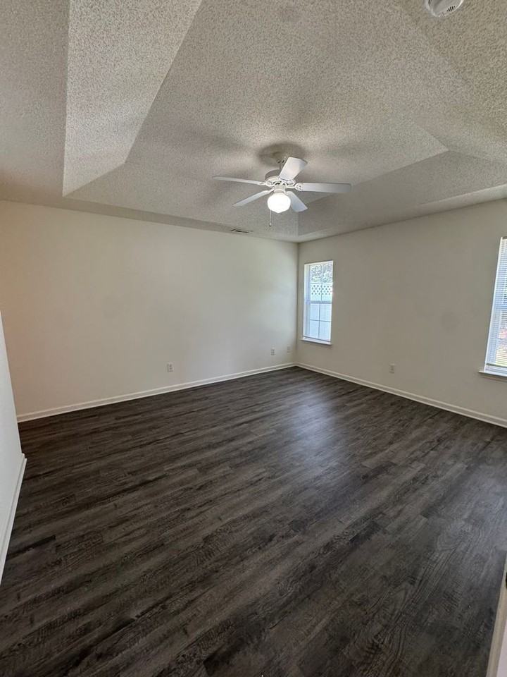 132 Springwood Ln - Photo 7 of 21