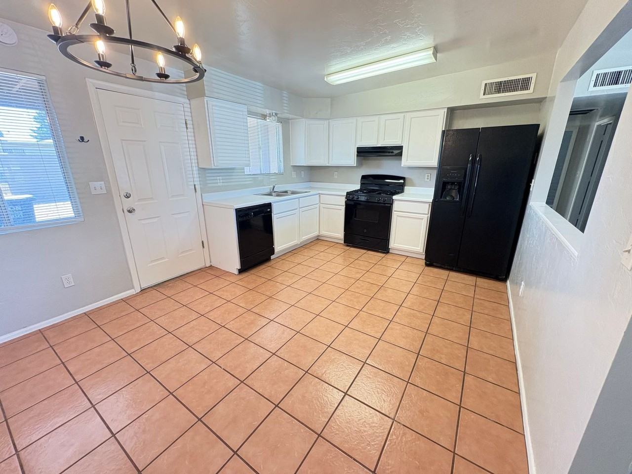 3551 3551 South Calle Polar - 1 #1 - Photo 5 of 16