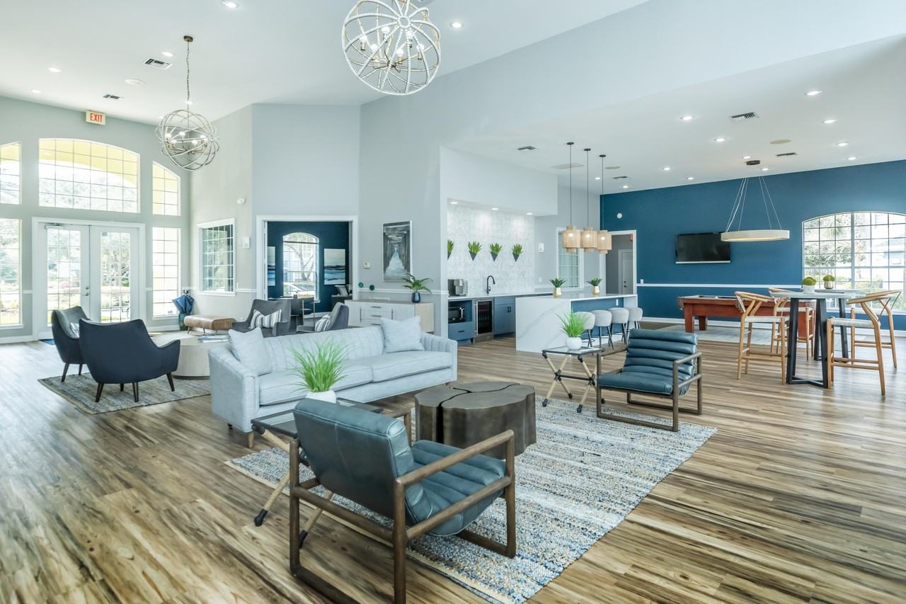 The Club at Danforth Apartments - Photo 5 of 33