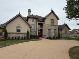 featured image of 3605 N Narcissus Ave