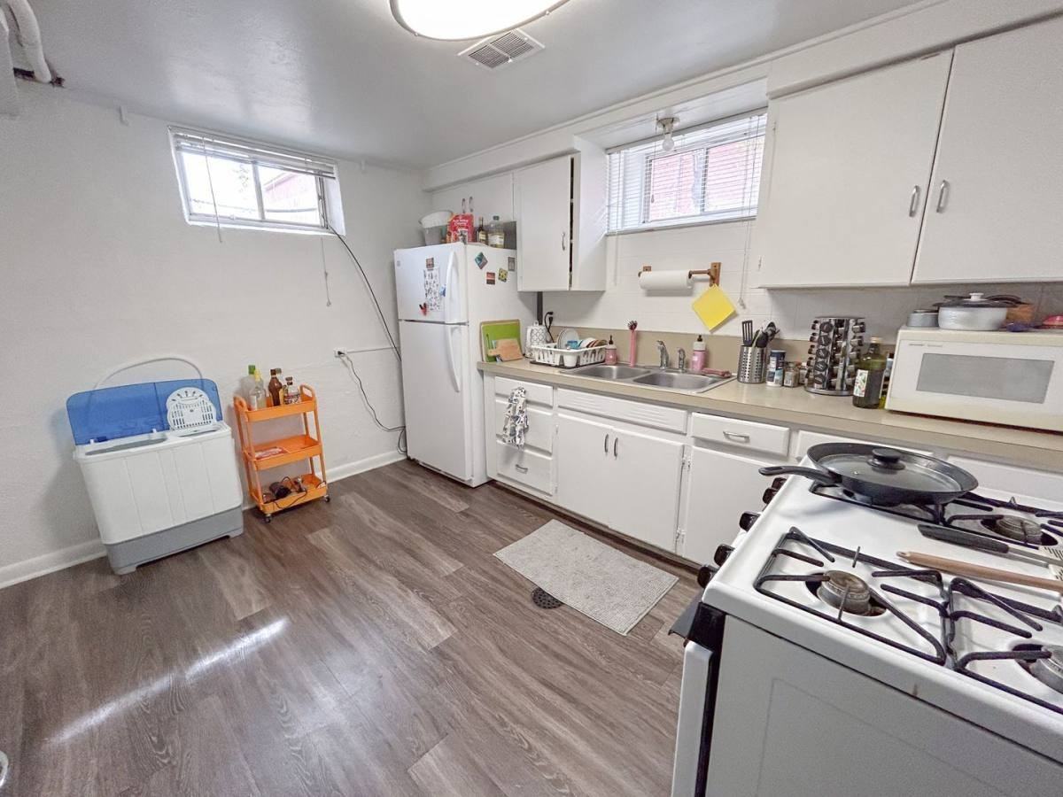 2232 1 2 S Franklin St - Photo 5 of 10