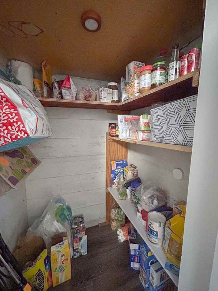 2232 1 2 S Franklin St - Photo 7 of 10