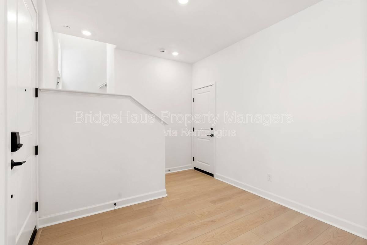 418 Caliper Way - Photo 3 of 9