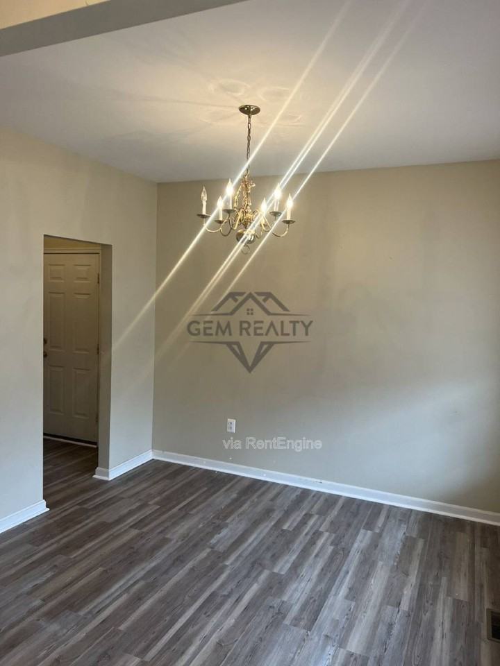 6507 Hot Spring Ln - Photo 2 of 10