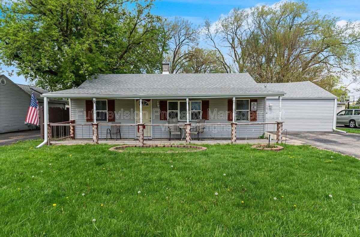 2421 Garden St - Photo 2 of 9