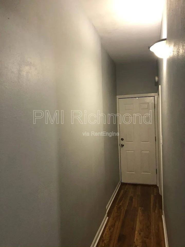 3319 E Marshall St #1 - Photo 2 of 10