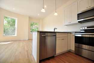 877 Beacon St - Photo 1 of 1