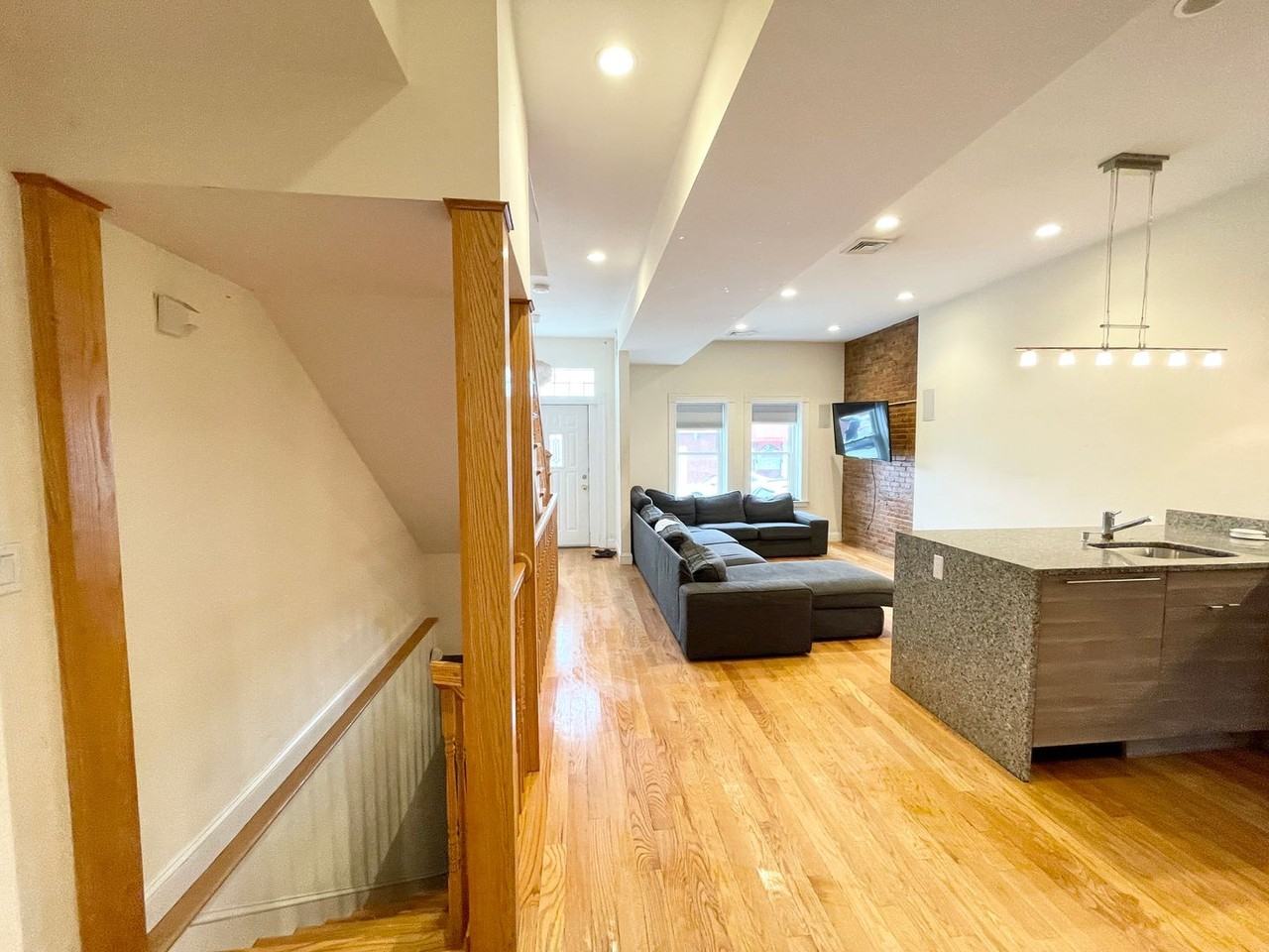 98 L St - Photo 3 of 15
