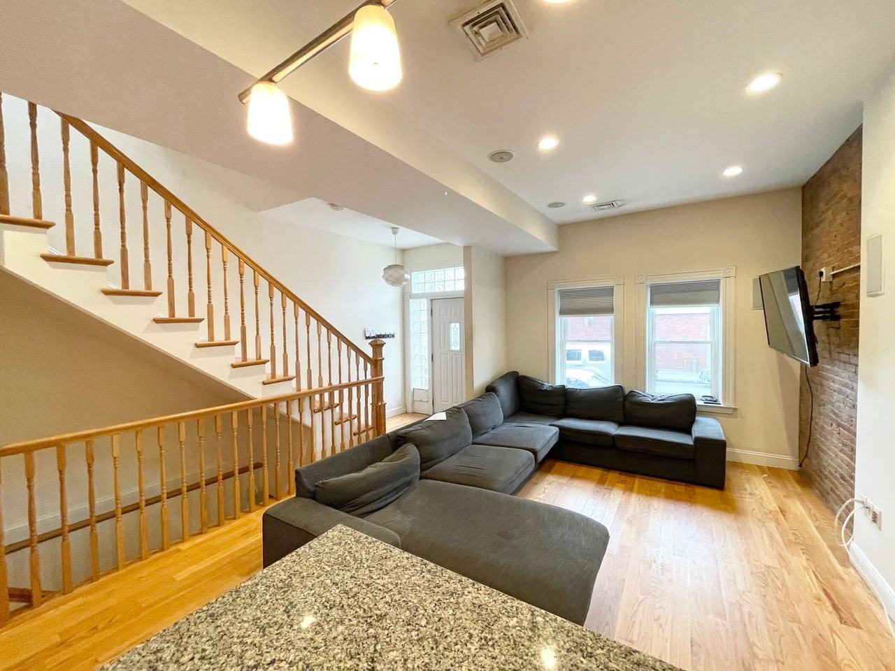 98 L St - Photo 6 of 15