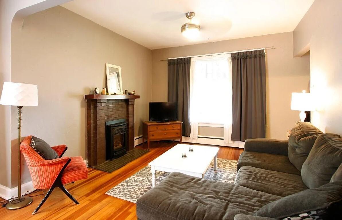 2747 W Denver Pl - Photo 4 of 17