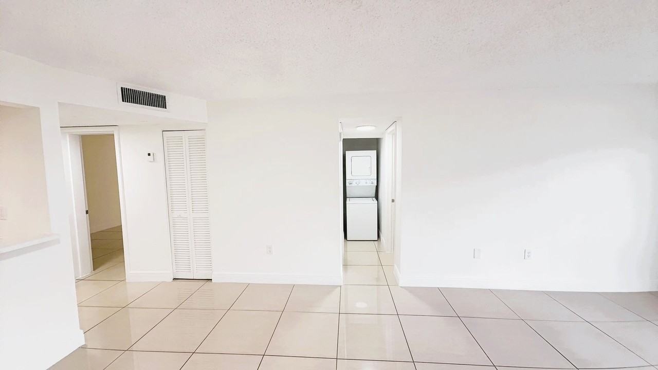 Pacifica Apartments - Photo 4 of 23