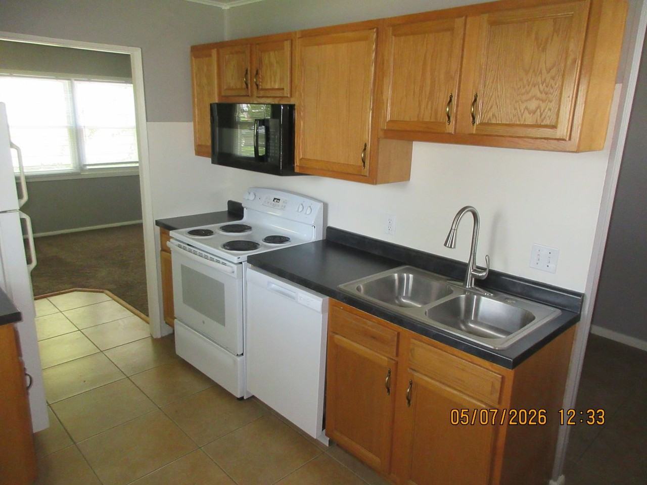 2215 Ontario St - Photo 6 of 10
