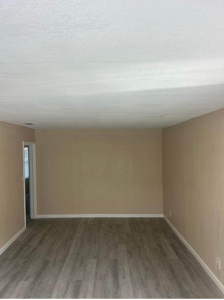 236 Hillside Dr - Photo 3 of 11