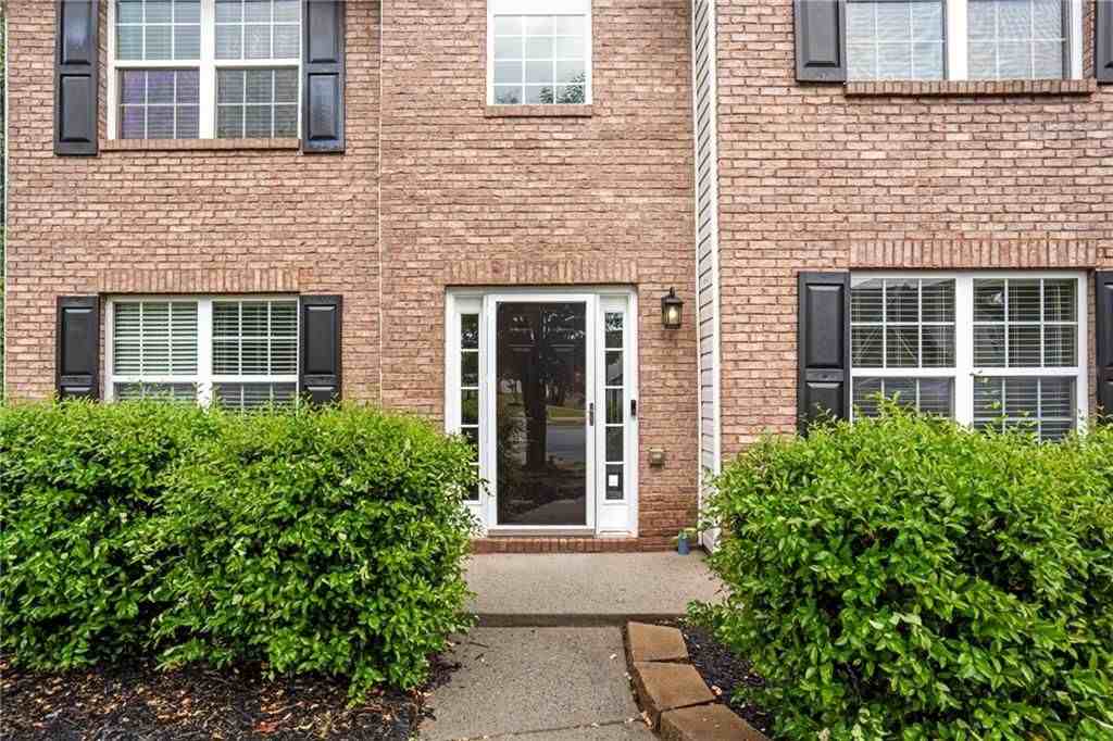 709 Roxholly Ln - Photo 2 of 35
