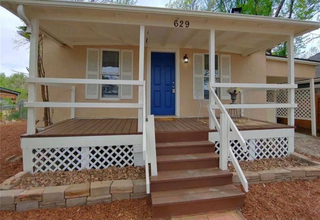 629 Maple St - Photo 3 of 26