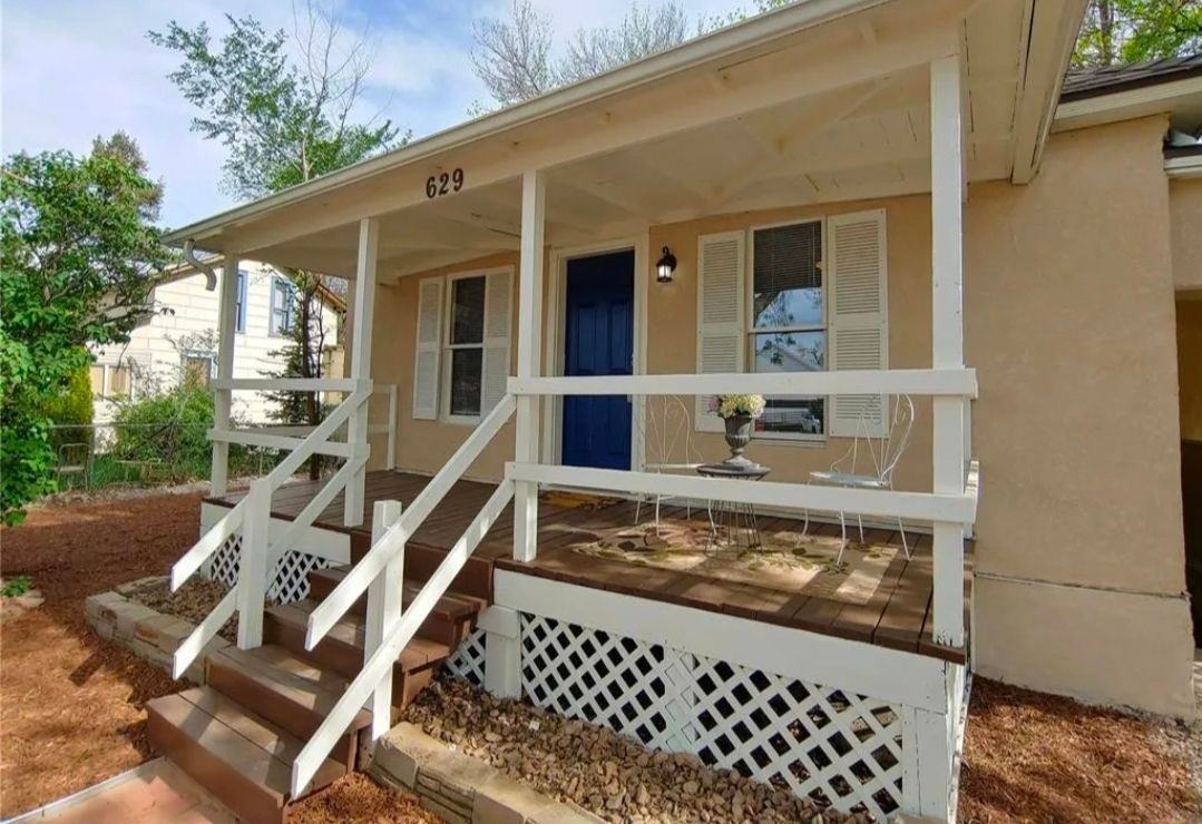 629 Maple St - Photo 4 of 26