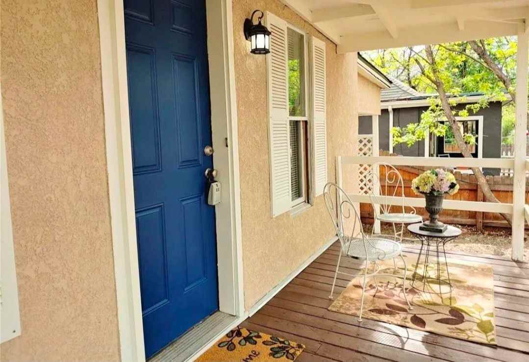 629 Maple St - Photo 5 of 26