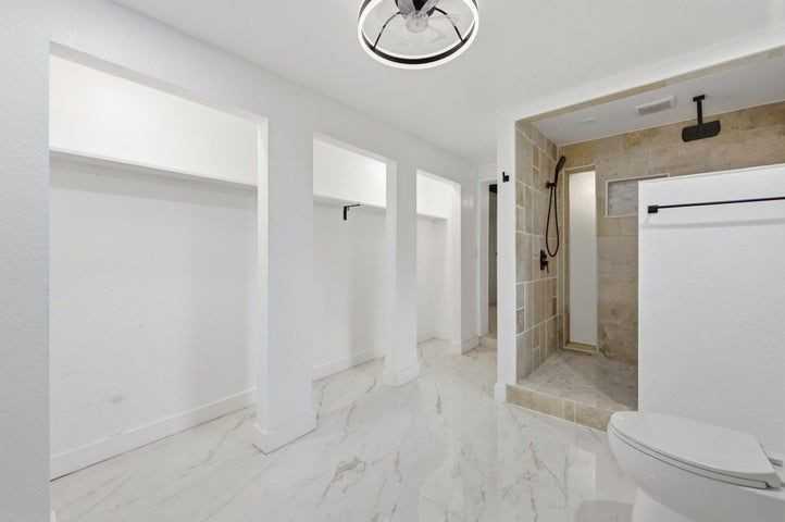 2529 Rainbow Dr - Photo 3 of 26