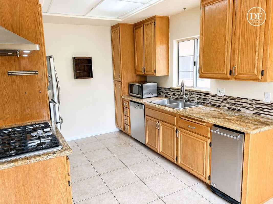 5228 Vantage Ave ##6 - Photo 3 of 11
