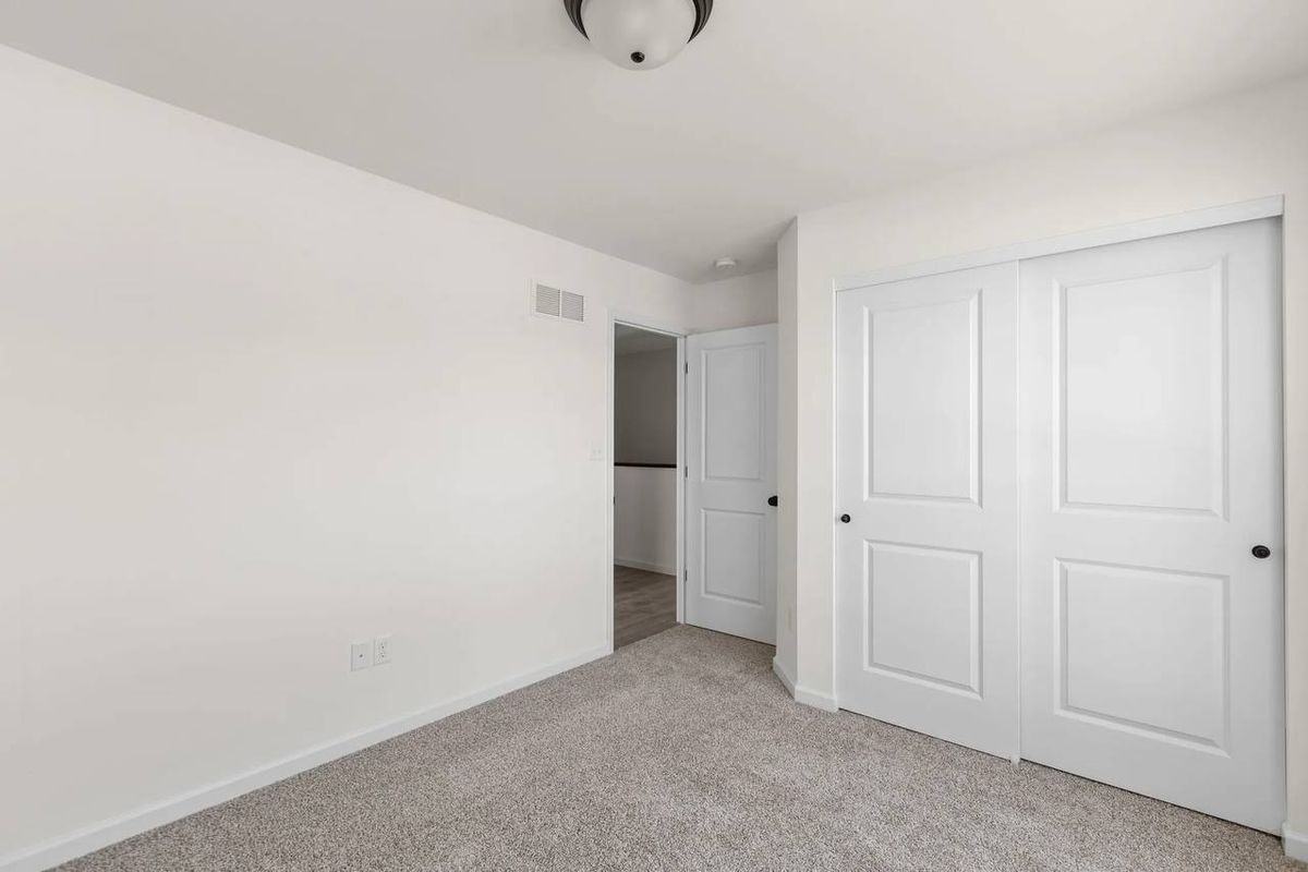 18415 Boone Ridge Manor Dr - Photo 2 of 11
