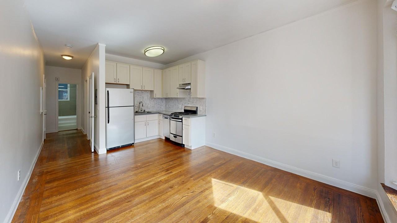 1260 Broadway Street - Photo 3 of 9
