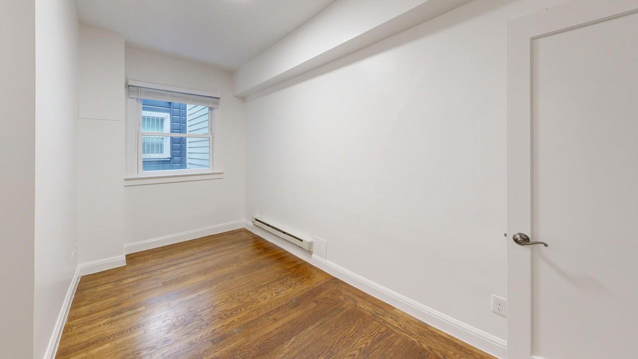 1260 Broadway Street - Photo 4 of 9