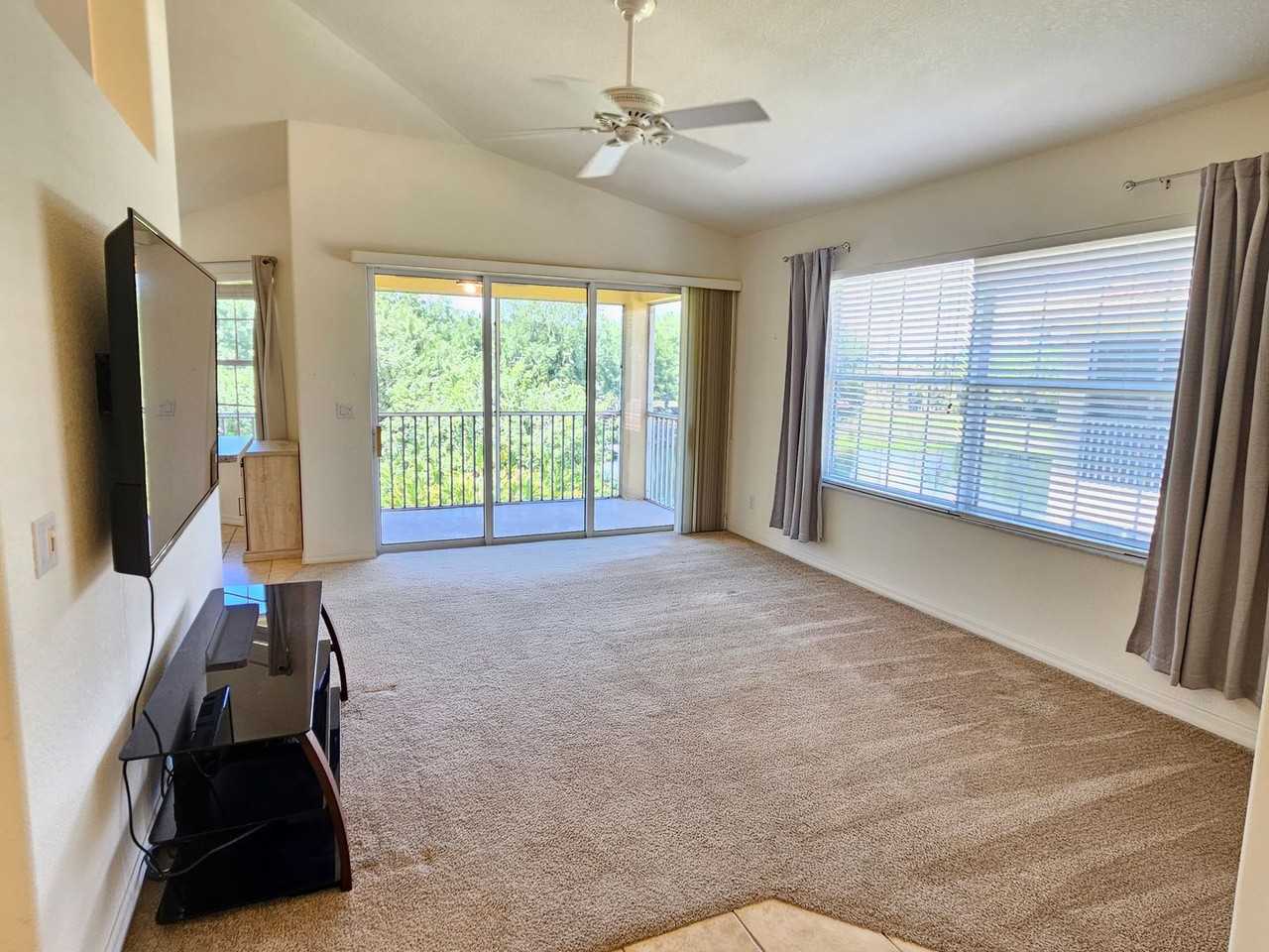 904 Casa Del Lago Way #904 - Photo 7 of 46