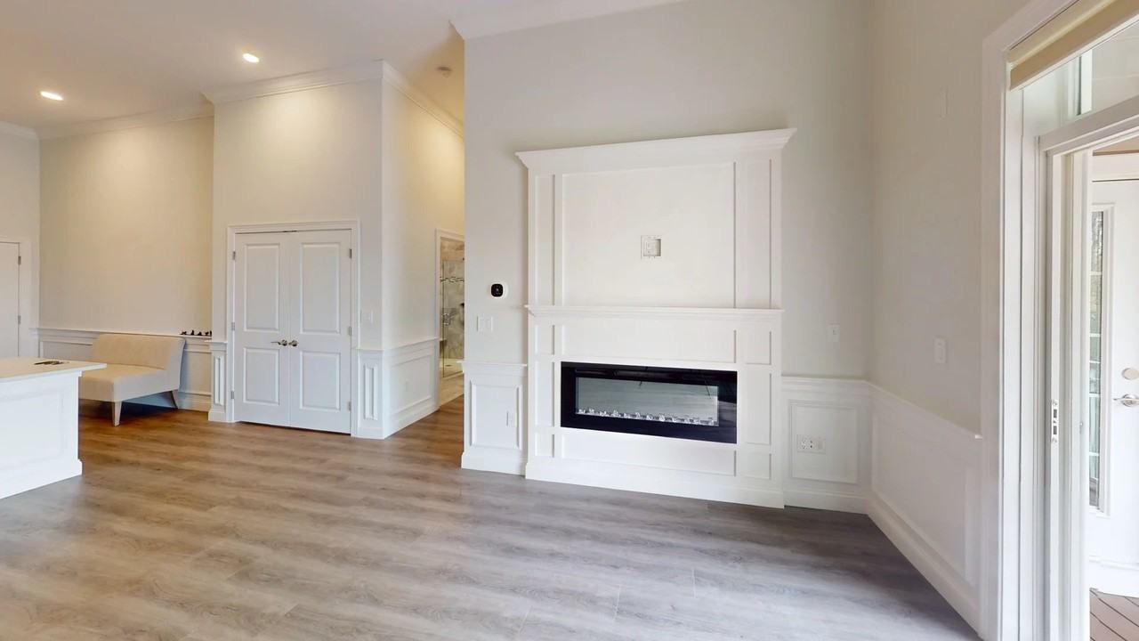 320 Middlesex Ave. - Photo 3 of 13